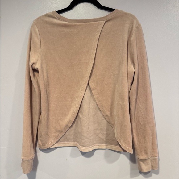 NWT Pink Velvet Victoria's Secret swoop open back long sleeve - Picture 3 of 3